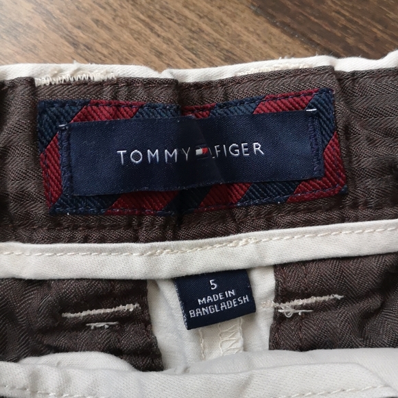 Tommy Hilfiger shorts for boys size 5 - Picture 6 of 11